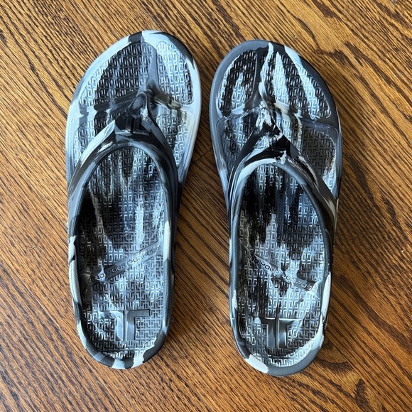 Telic Unisex Men 8 Women 9 Stylish Camouflage Women's Rubber Lightweight Sandals - Picture 2 of 8